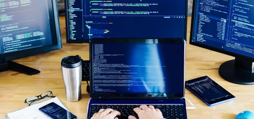 software-developer-and-software-engineer